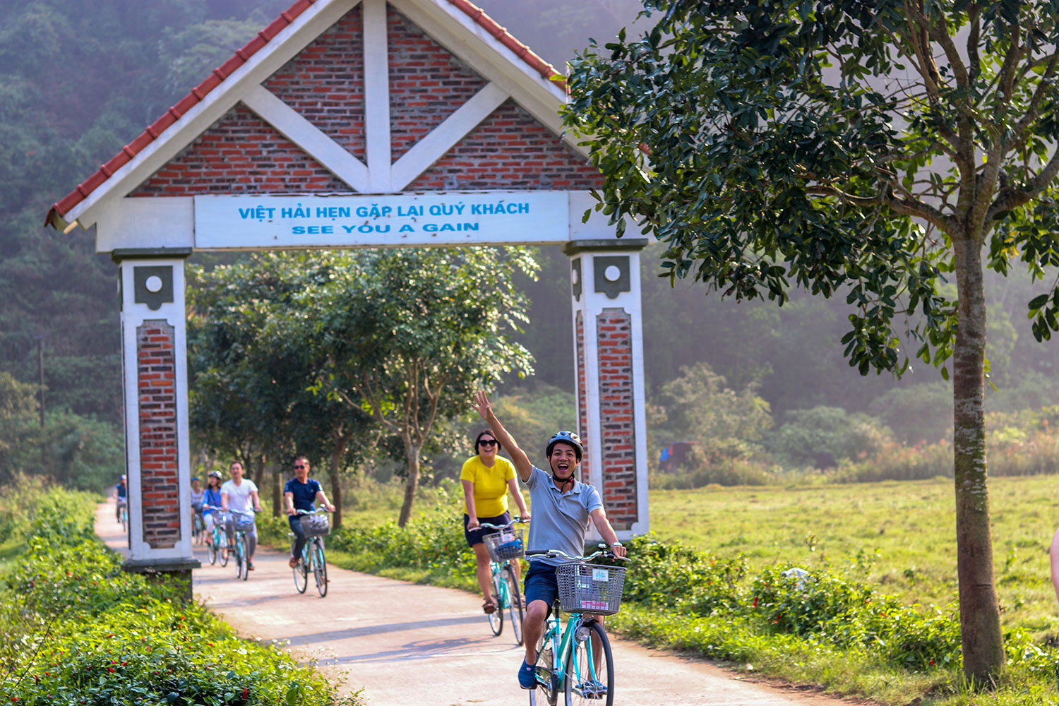 Serinity Cruise cycling in Viet Hai village