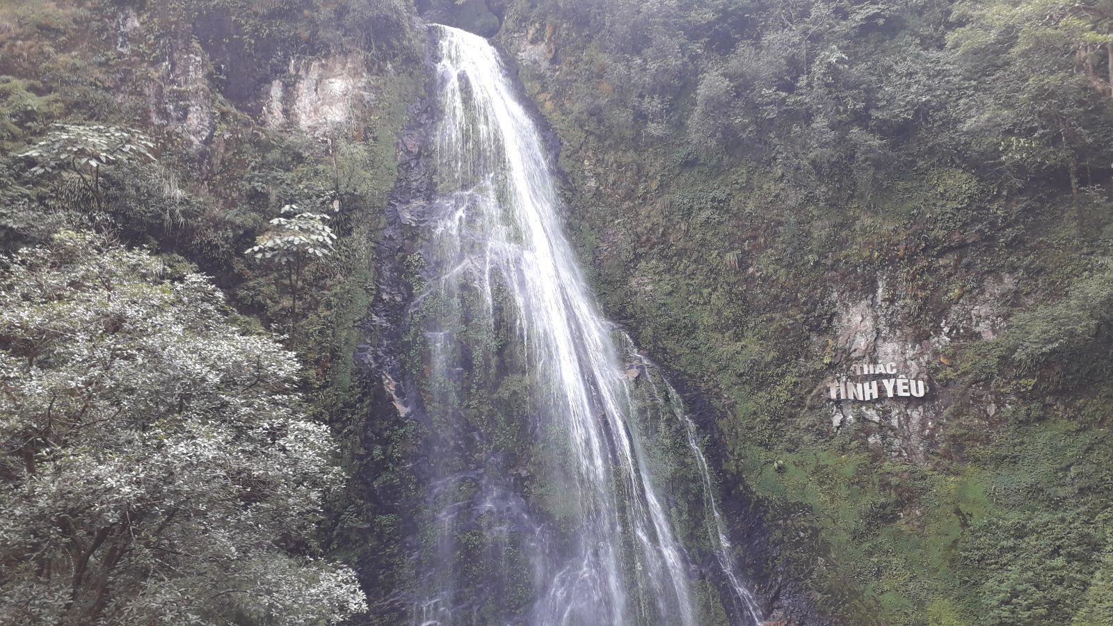 Love waterfall - Sapa trek