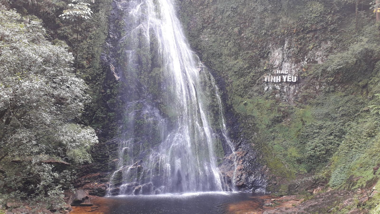 Love waterfall - Sapa trip