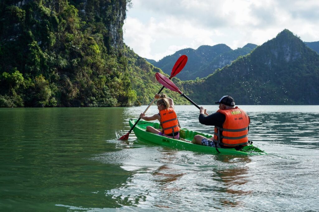 Mon Cheri Cruise: Premium Escape to Halong Bay and Lan Ha Bay