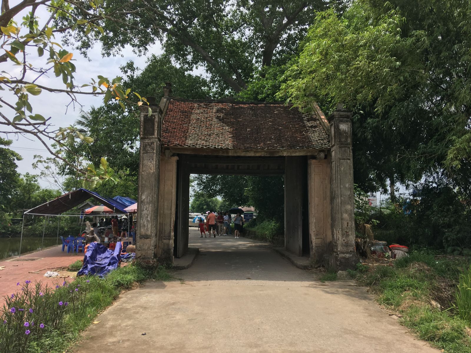 Mong Phu gate