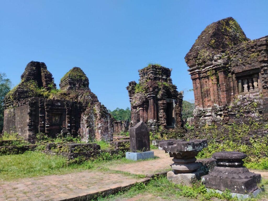 Best of Central Vietnam : 5-Days Exploring the Region’s Most Spectacular UNESCO Sites