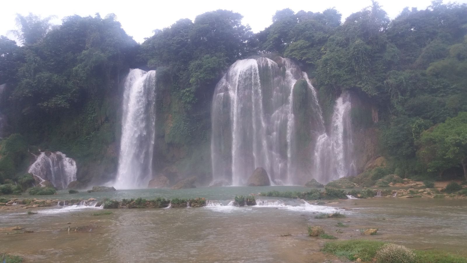 Ban Gioc fall-Vietnam adventure