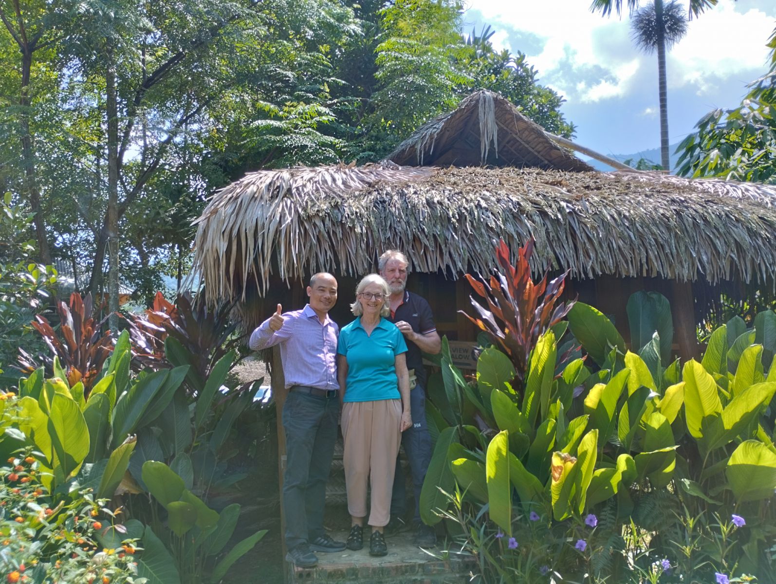 Pu Luong Retreat photo with clients