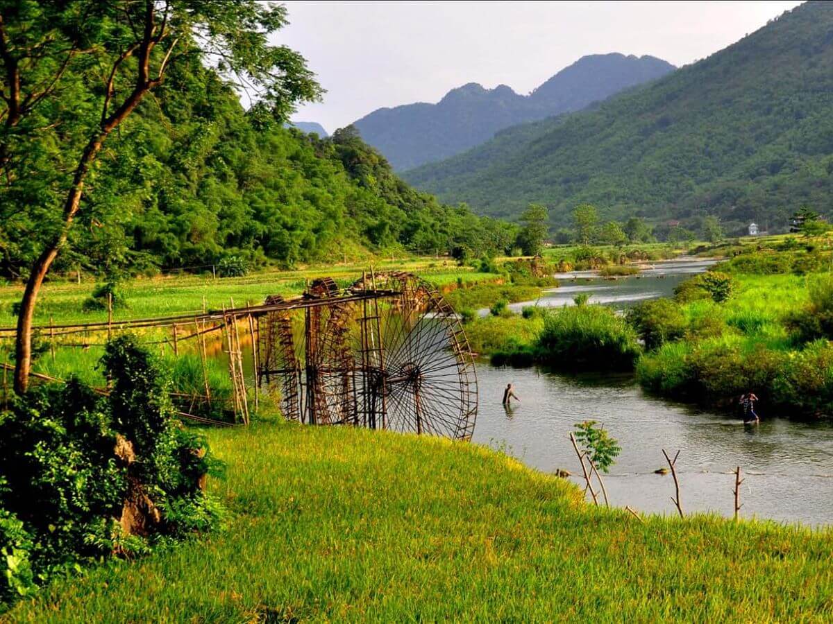 Pu Luong waterwheel -