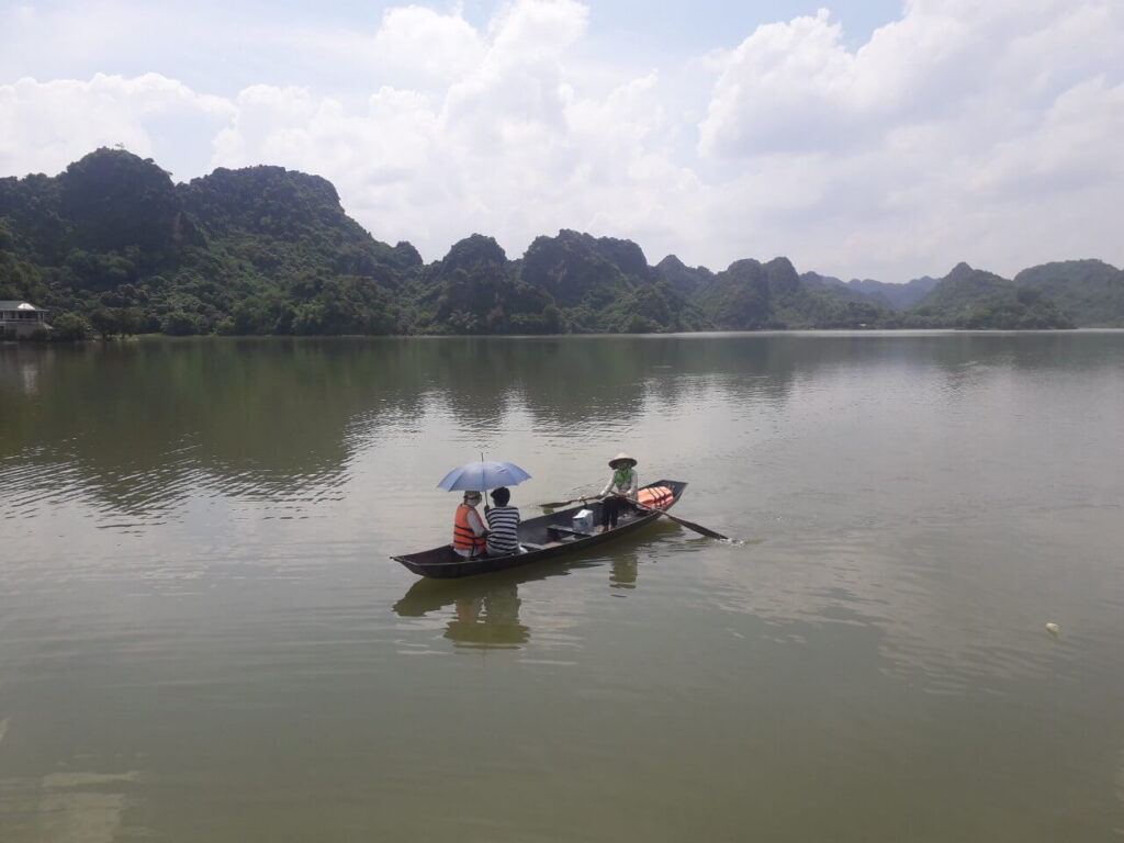 From Hanoi to Hidden Gems: Quang Phu Cau Incense Village & Quan Son Lake Day Tour