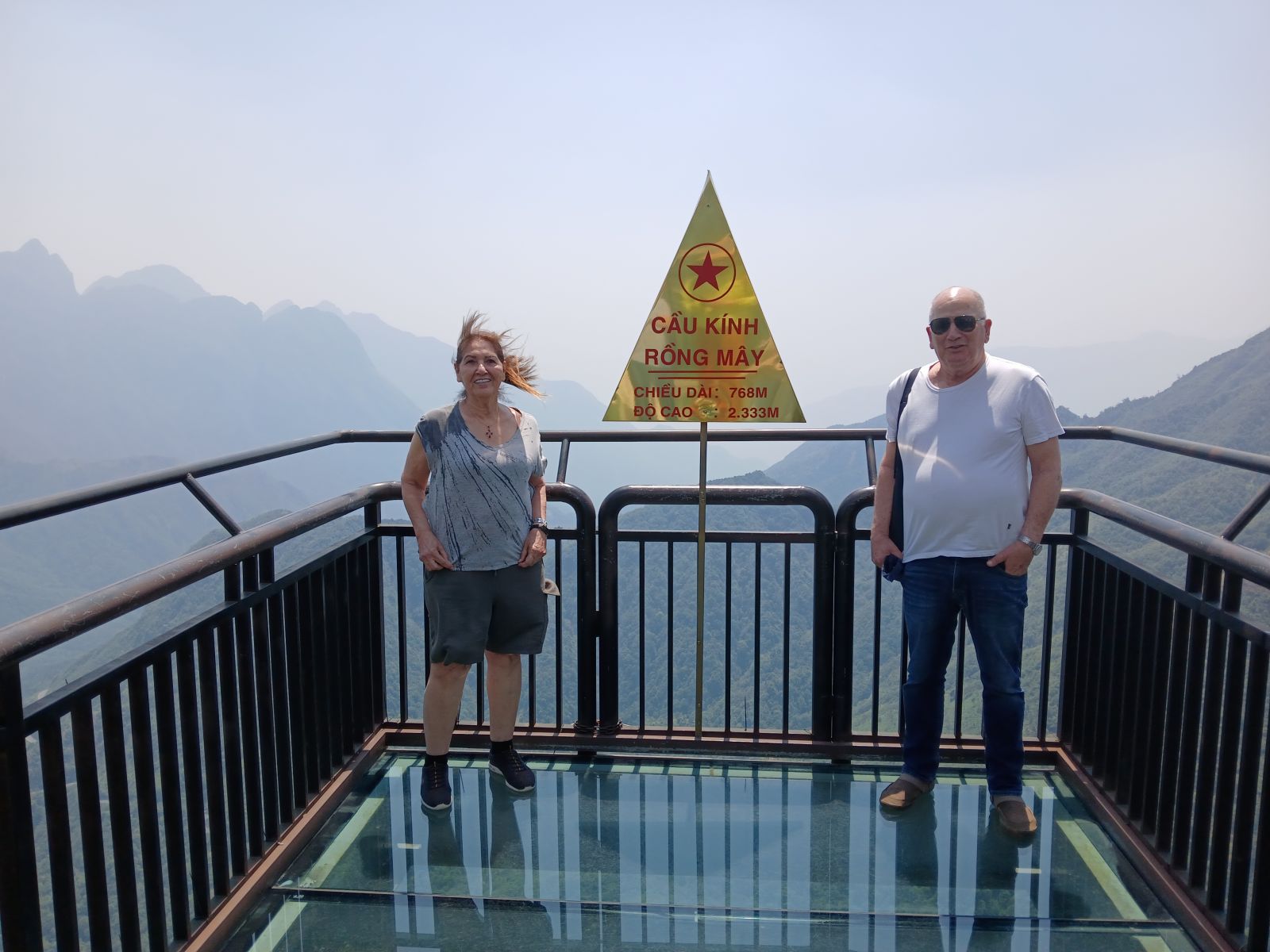 Rong May Glass Bridge - Sapa