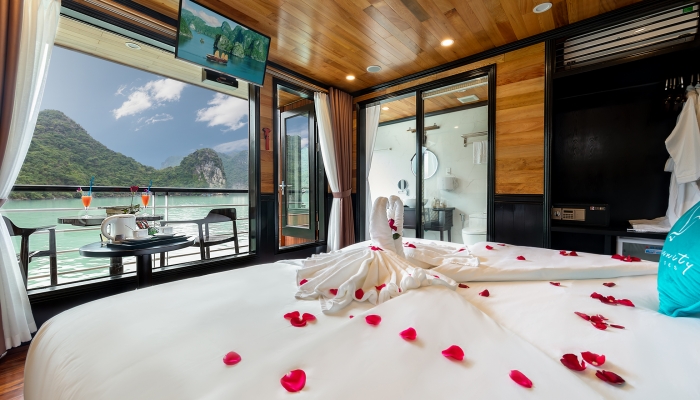 Senior Suite Cabin - Serinity Cruise