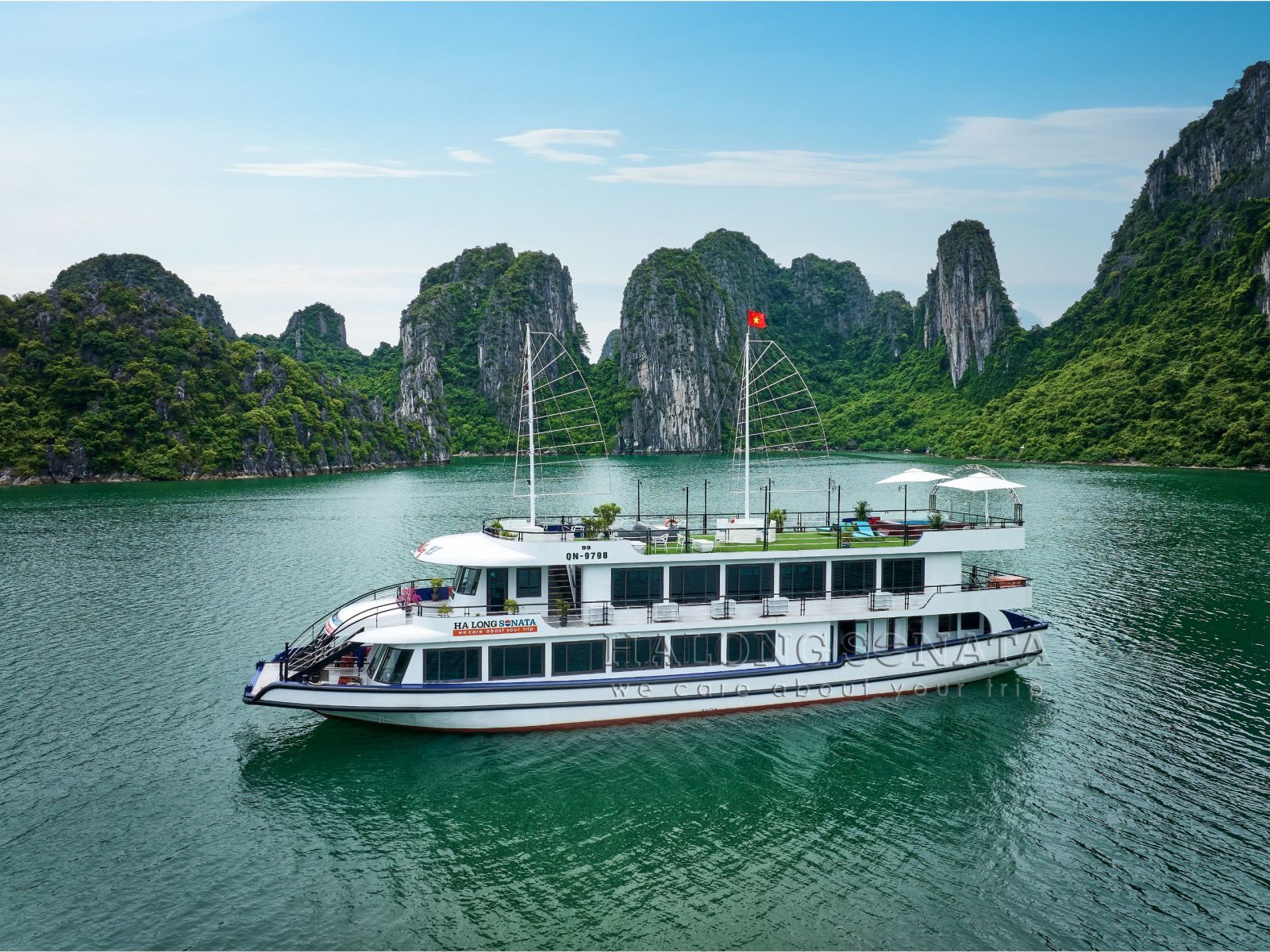 day trip Halong bay on Sonata Cruise