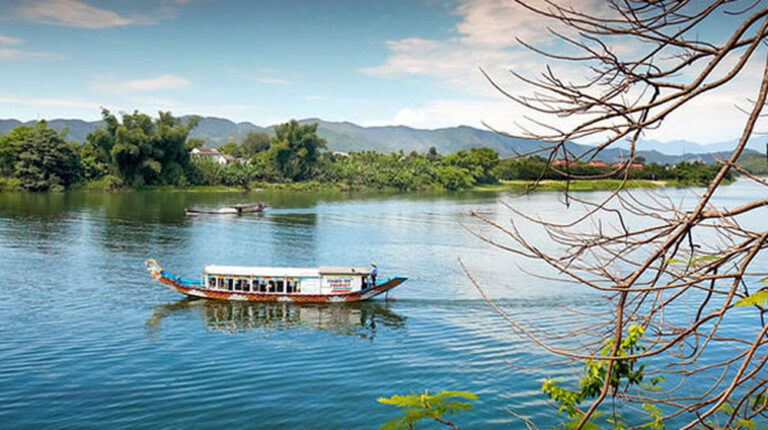 Hue Tours