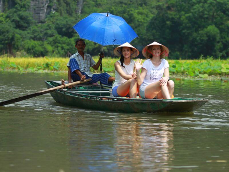 Tam Coc boat ride