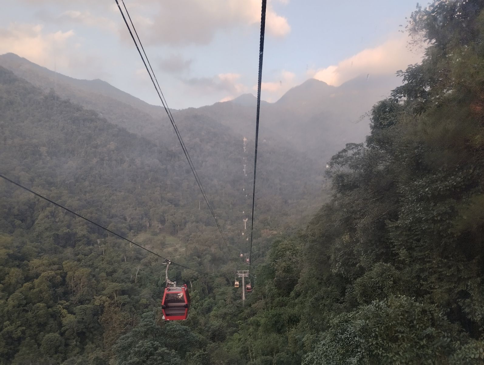 Tay Thien cable car - Tam Dao