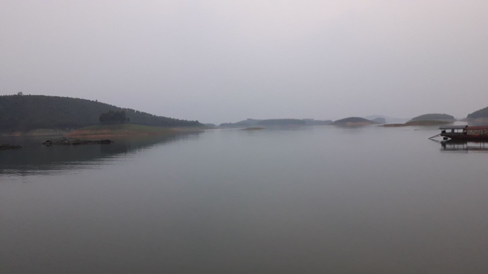 Landscape - Thac ba lake