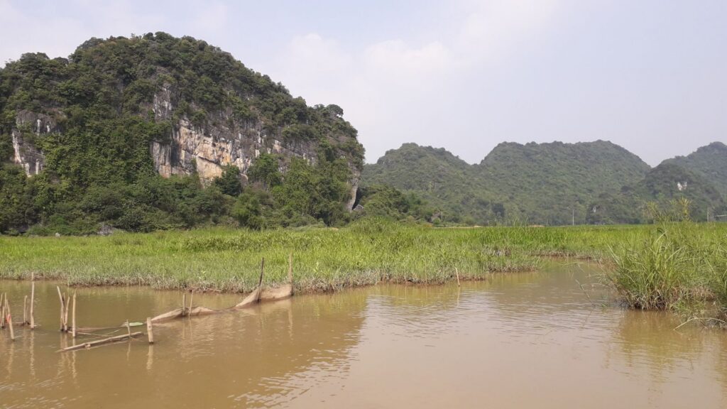 2-Day Ninh Binh Tour: Cuc Phuong Trekking, Galaxy Grotto Boat Ride & Hoa Lu Temples
