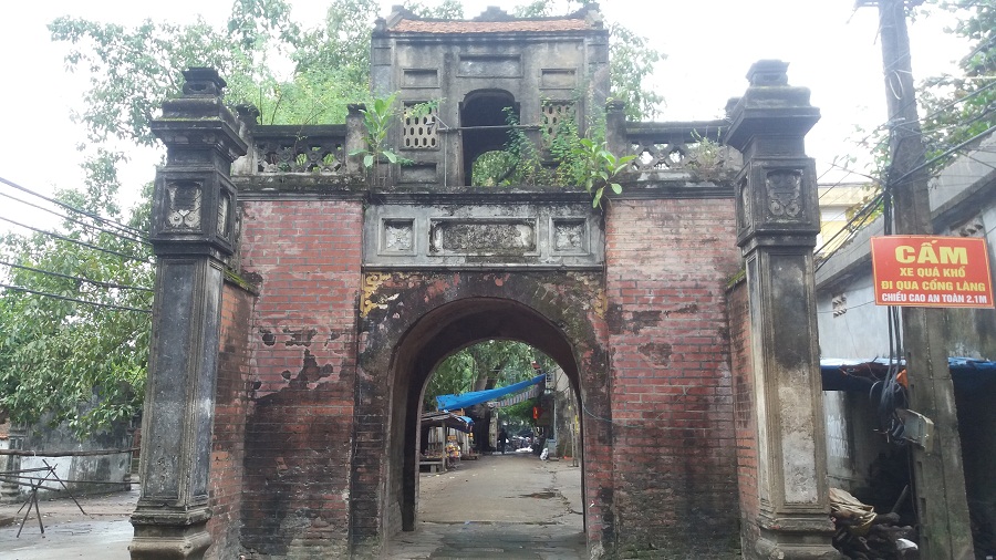 Tho Ha pottery village day trip-gate