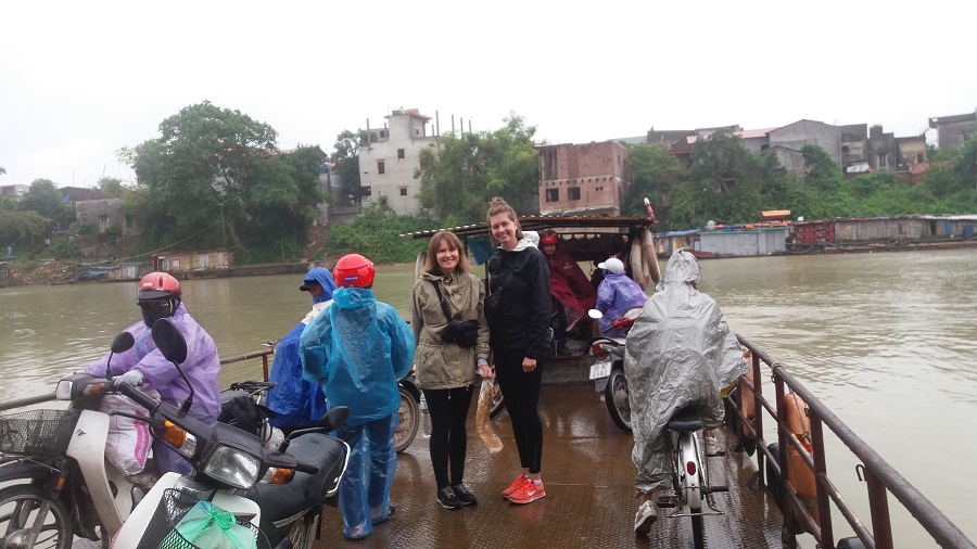 Tho Ha pottery village day trip - ferry