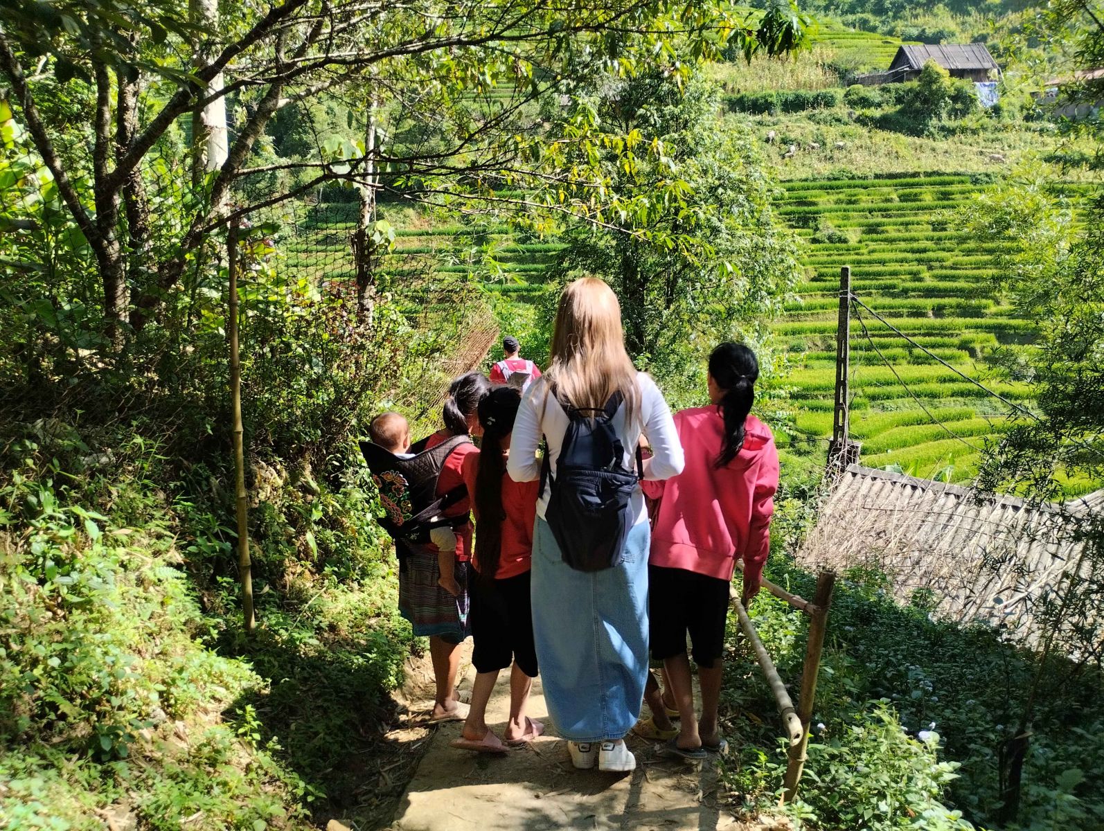 Trek Muong Hoa valley