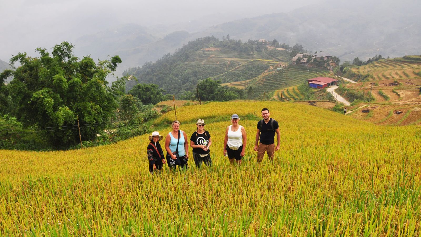 Sapa hiking tour bus from Hanoi