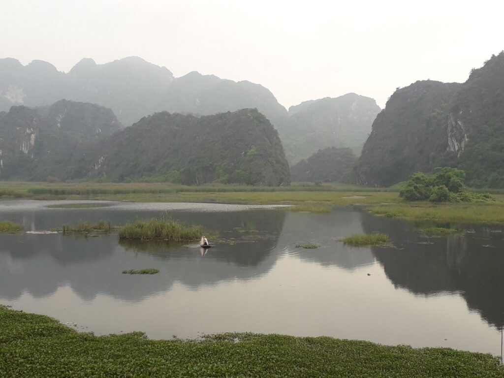2-Day Ninh Binh Exloration to Van Long Wetland, Mua Cave & Tam Coc Boat Trip