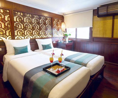 Bhaya Classic Cruise Halong Bay 2 Days5