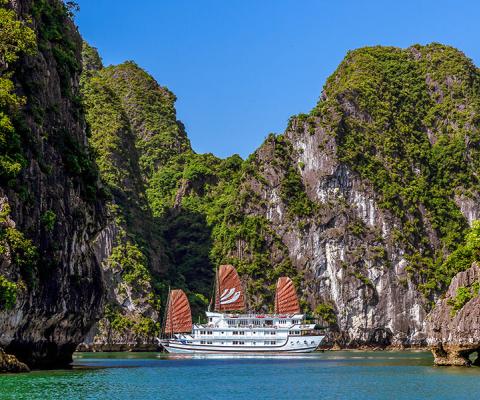 Bhaya Classic Cruise Halong Bay 2 Days
