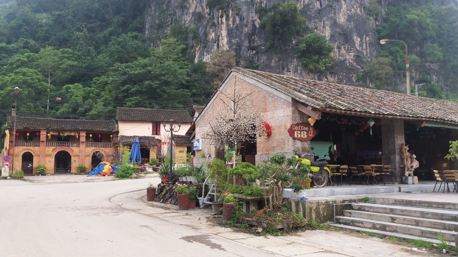 Dong Van town in Ha Giang tour
